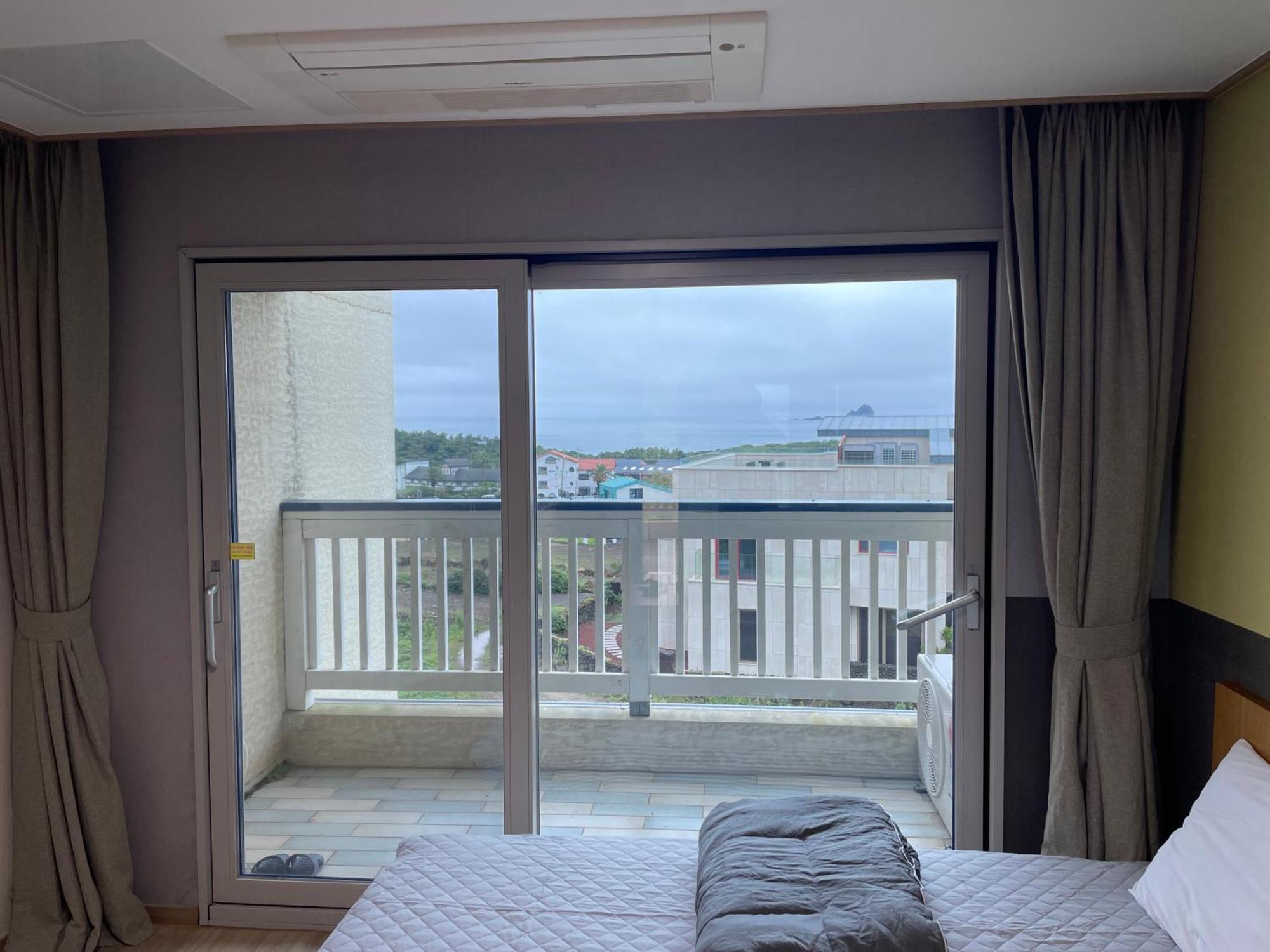 Jeju The Ocean Hill Pension Seogwipo Exteriör bild