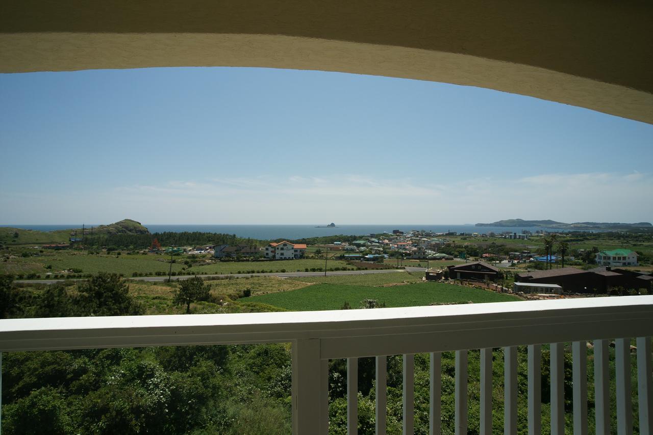 Jeju The Ocean Hill Pension Seogwipo Exteriör bild