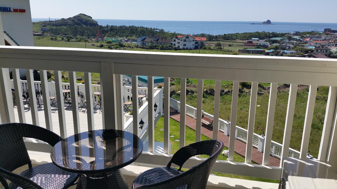 Jeju The Ocean Hill Pension Seogwipo Exteriör bild